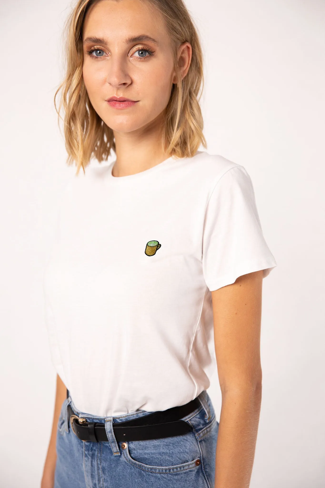 Matcha Latte  | Besticktes Organic Bio Baumwoll Frauen T-Shirt