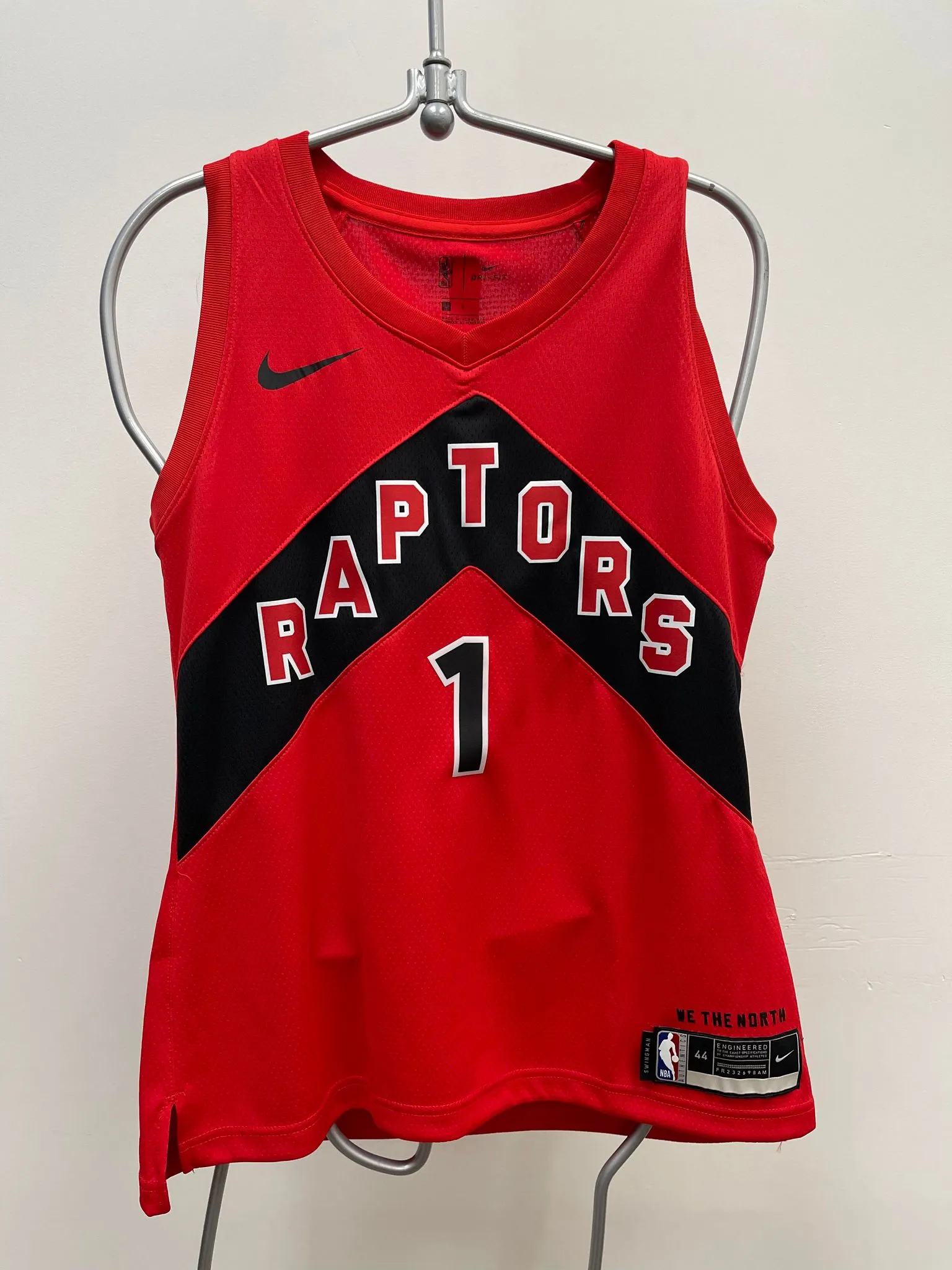 Men's Nike Raptors Jersey, Large