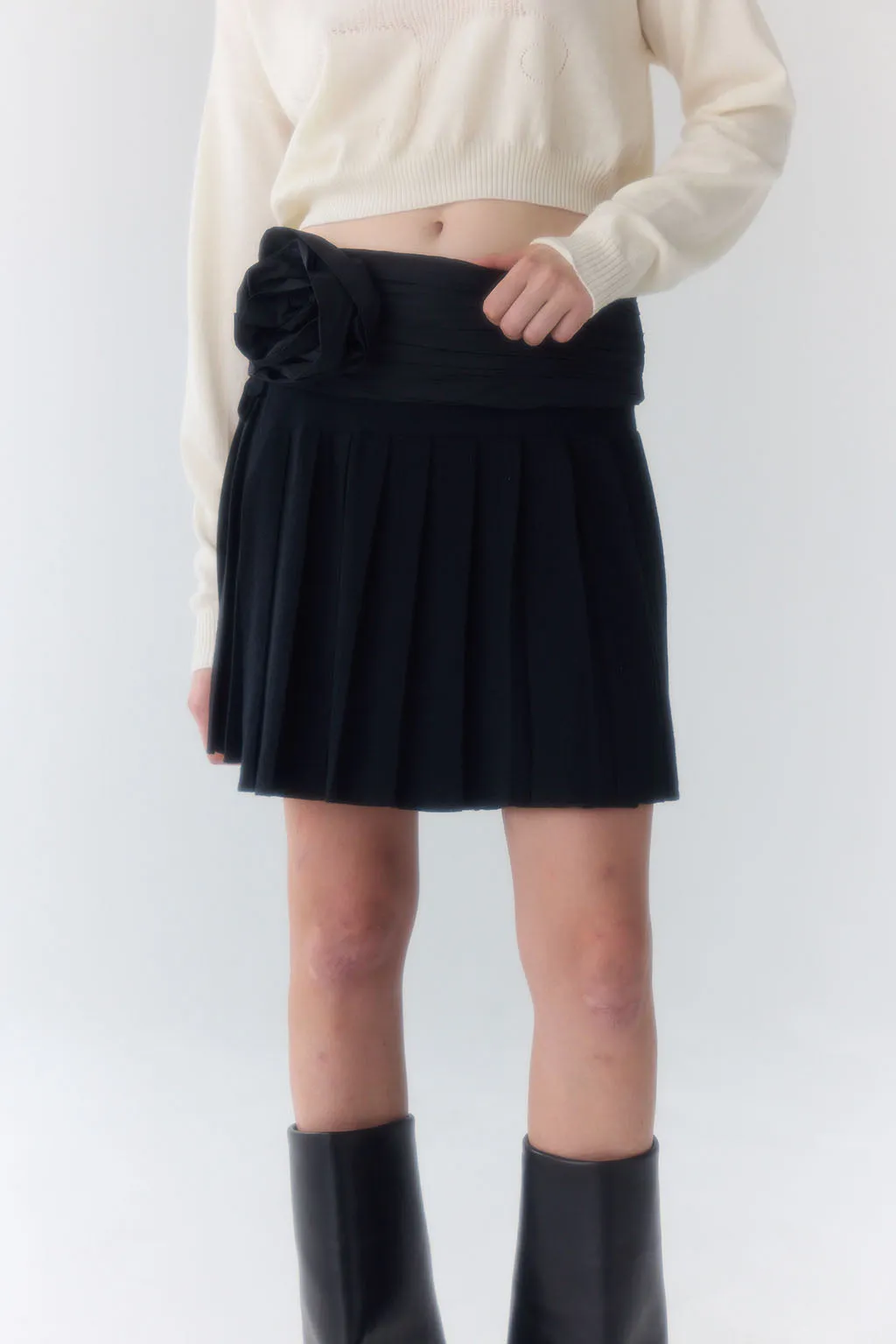 Muse The Label -  Knit Pleat Skirt - Black