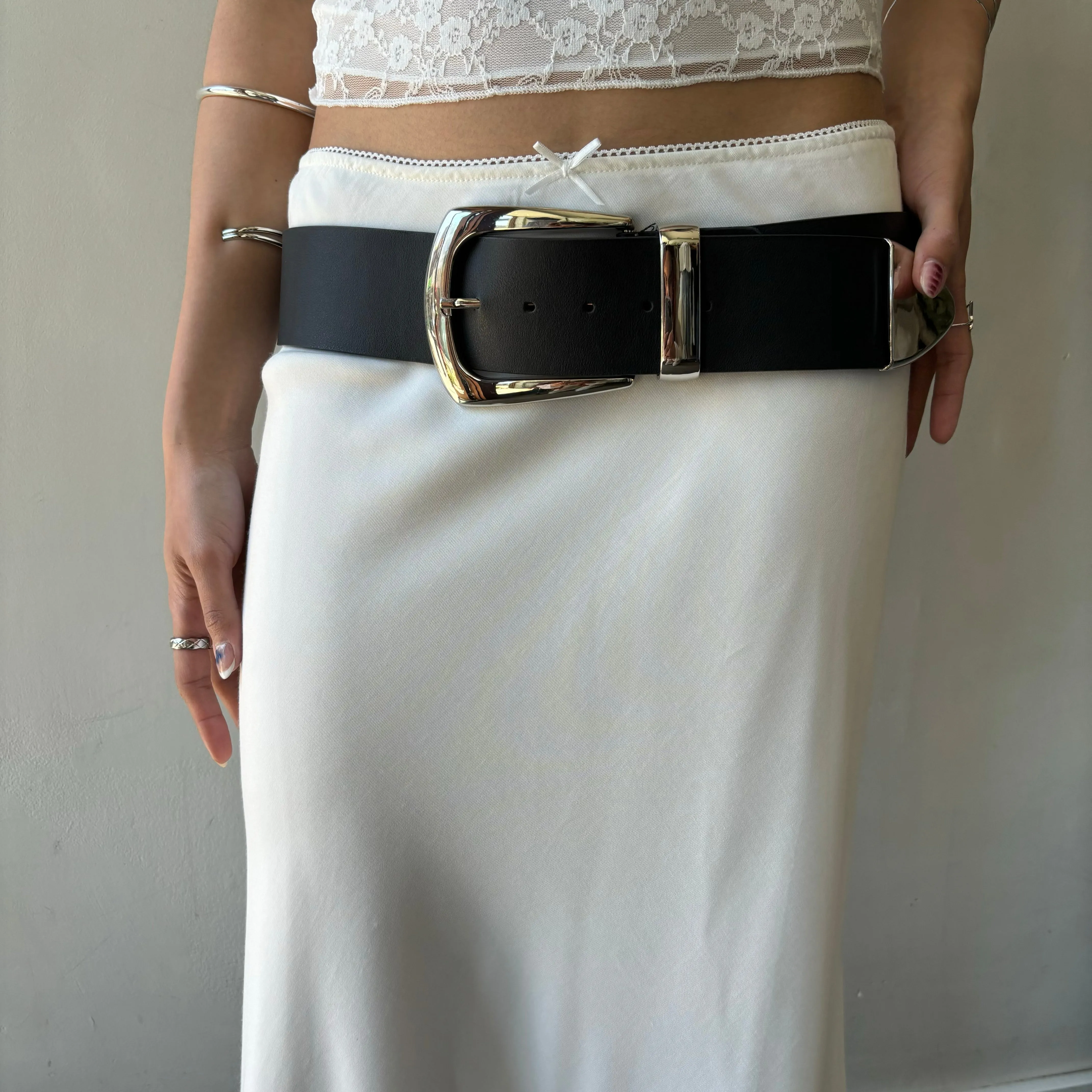 Oversized Buckle Belt