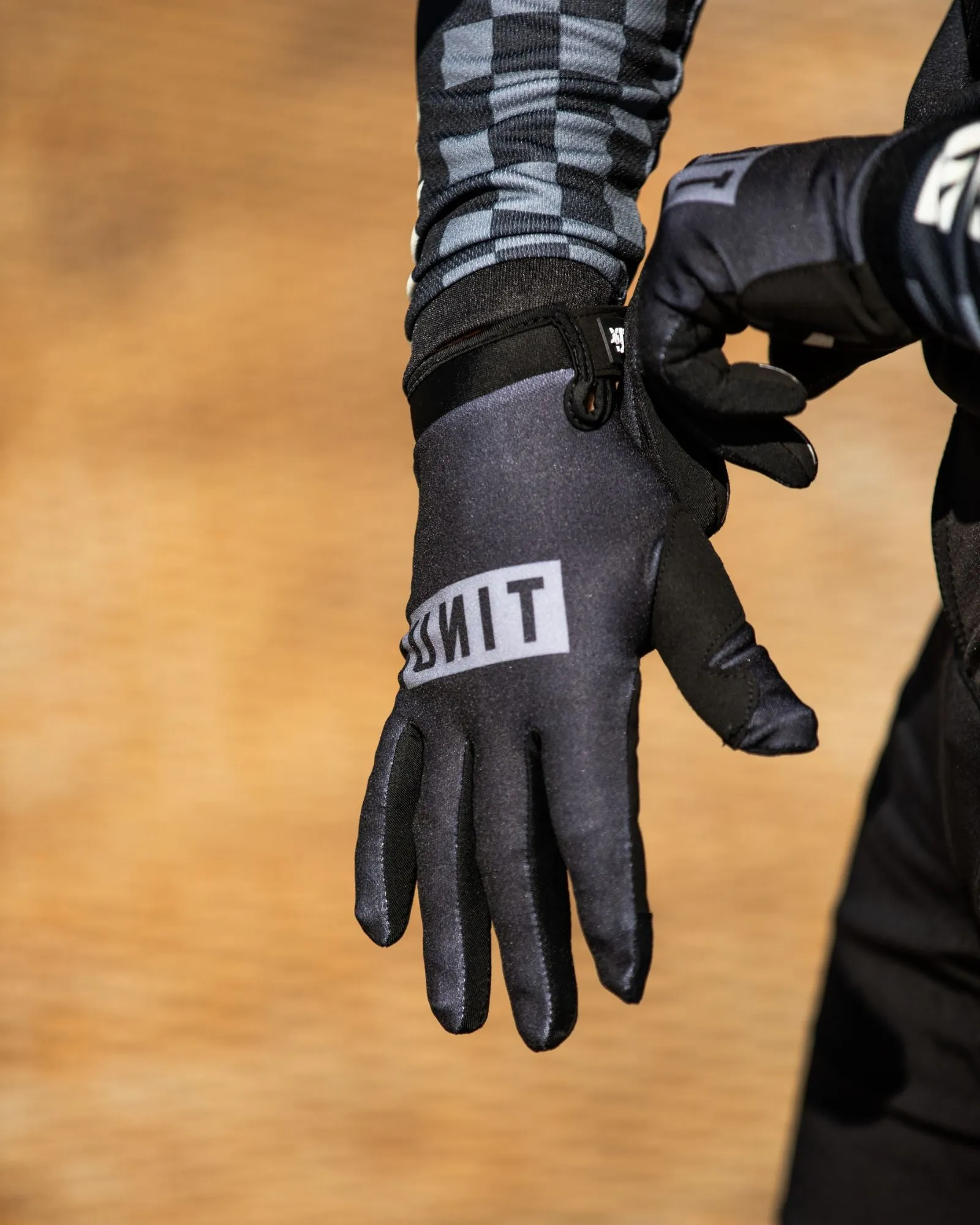 UNIT Dual Gloves